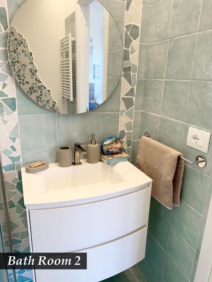 Nautilus Vista Mare Mozzafiato A 180 Gradi- Posto Auto Privato - 2 Camere Matrimoniali Piu 1 Divano Letto Singolo-Sky,Netflix-Wifi 200Mg Рапало Екстериор снимка